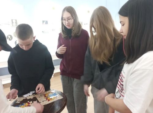 Казанские школьники встретили каникулы экскурсией в Лаишево