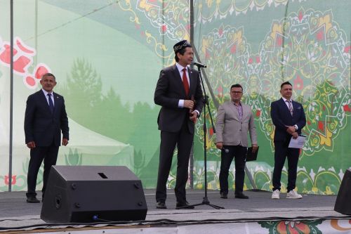 Глава Лаишевского района вручил награды лучшим работникам сельского хозяйства