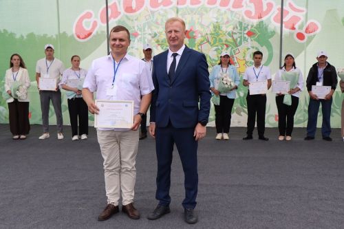 Глава Лаишевского района вручил награды лучшим работникам сельского хозяйства