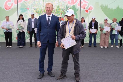 Глава Лаишевского района вручил награды лучшим работникам сельского хозяйства