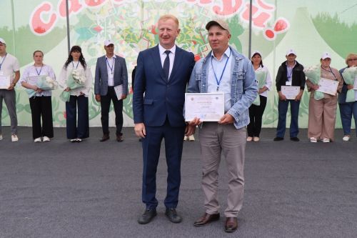 Глава Лаишевского района вручил награды лучшим работникам сельского хозяйства