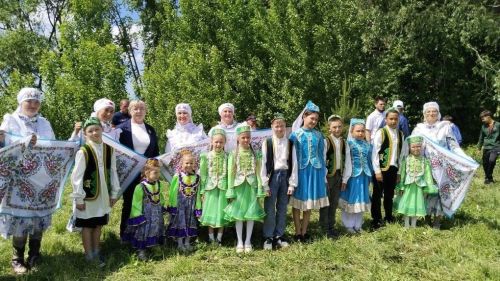 Сабантуй в Именьково: праздник, где встречаются поколения