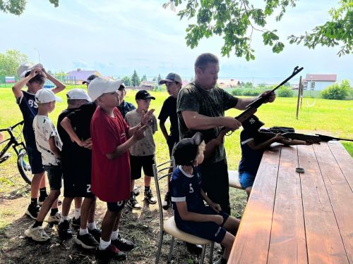 В лаишевском лагере «Липки» дети проходят военно-патриотическое воспитание