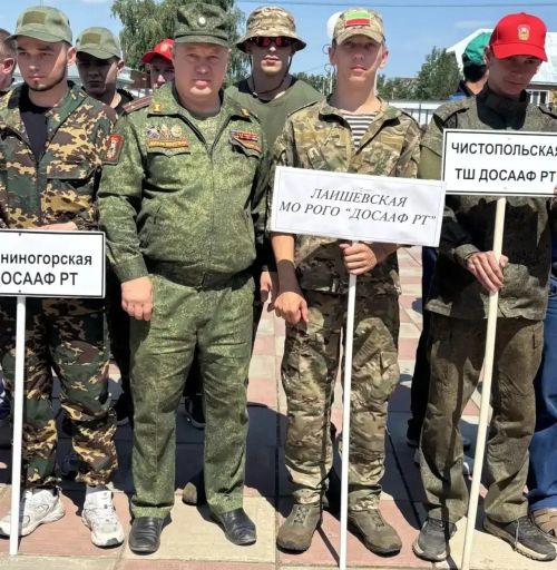 Студенты Лаишевского техникума показали свою спортивную и военную подготовку