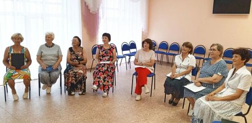 В поэтической гостиной г. Лаишево говорили о цветах