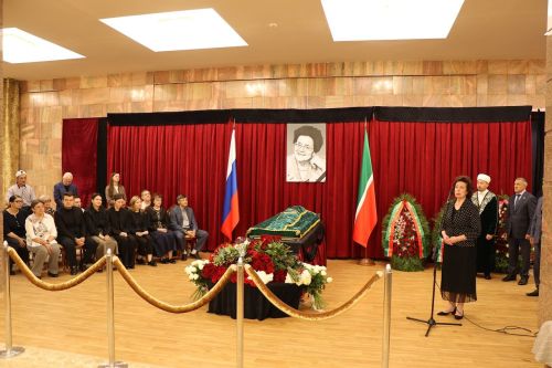 В Госсовете РТ простились с бывшим председателем районного исполкома КПСС Лаишевского района Данией Давлетшиной