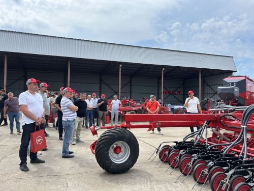 В Бутырях прошёл День поля HORSCH: современные технологии для эффективного земледелия