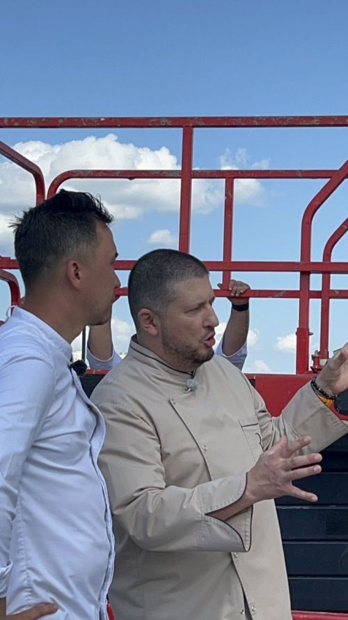 Чәкчәк манарасы «бөтен дөнья белән» ясалды