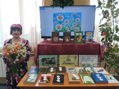 В Сокуровской библиотеке праздник семьи засиял ромашками, книгами и яркими играми