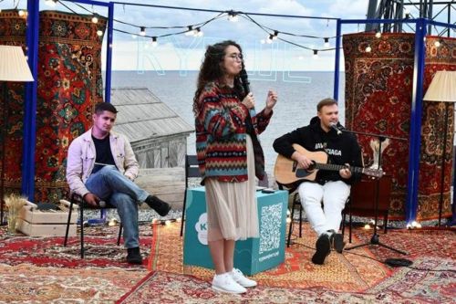 Лаеш халкы һәм кунаклары «Күрше» проекты кысаларында беренче фатирникны гаиләдәгечә җылы атмосферада үткәрделәр