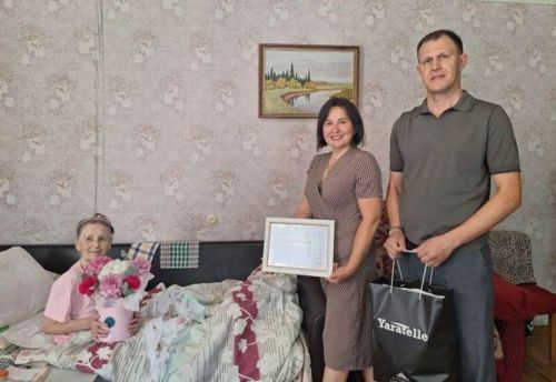 Хезмәт кешеләренә — дан һәм хөрмәт! Татарстанда «Яратель» кошчылык фабрикасы ветераннарын зурладылар