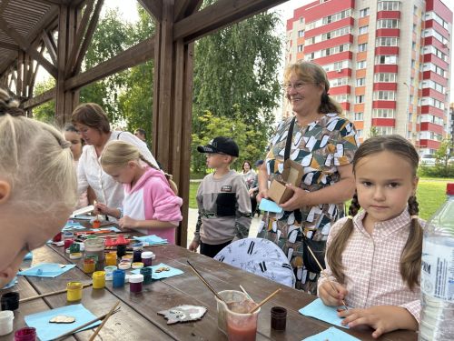 Лаишевцам вручили свидетельства о занесении на Доску Почета