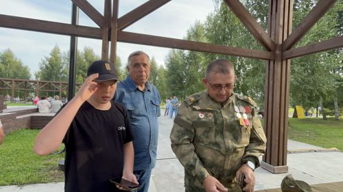 Лаишевцам вручили свидетельства о занесении на Доску Почета