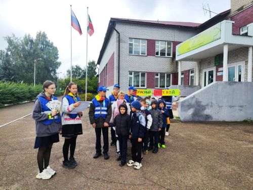 Пәрәүдә нәниләрне куркынычсыз юл кагыйдәләренә өйрәттеләр