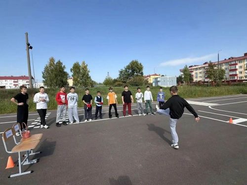 Лаешның 2 нче мәктәбендә көзге хәйрия ярминкәсе узды