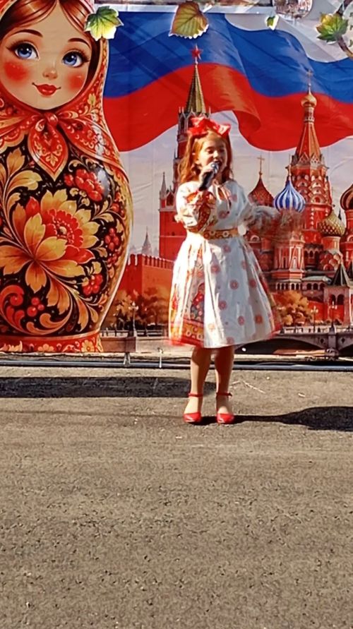Осенняя ярмарка в Лаишевской школе №2 превратилась в праздник единства и культуры