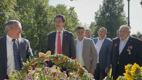 Глава района Ильдус Зарипов оценил мастерство местных ремесленников в День города