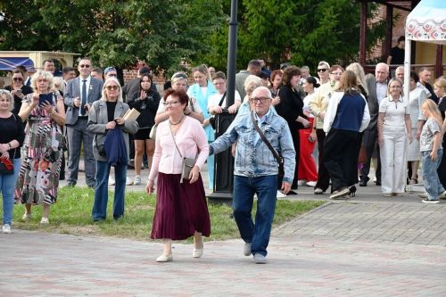 На Дне города наградили семейные пары, супружеский стаж которых 50 и более лет