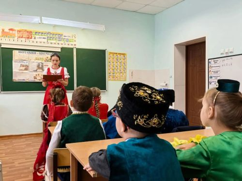 Орловские школьники присоединились к празднованию Дня языков народов России