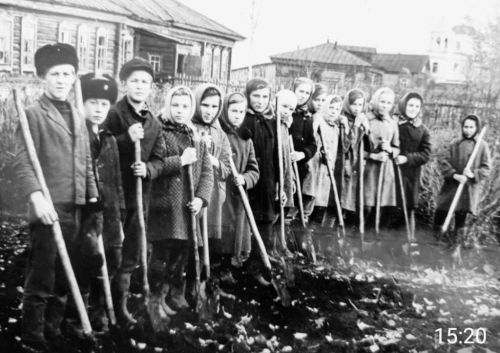 Фотографии из семейного архива Андреевых рассказывают о жителях Больших Кабан в 50-60-х годах ХХ века