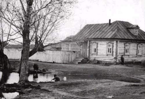 Фотографии из семейного архива Андреевых рассказывают о жителях Больших Кабан в 50-60-х годах ХХ века