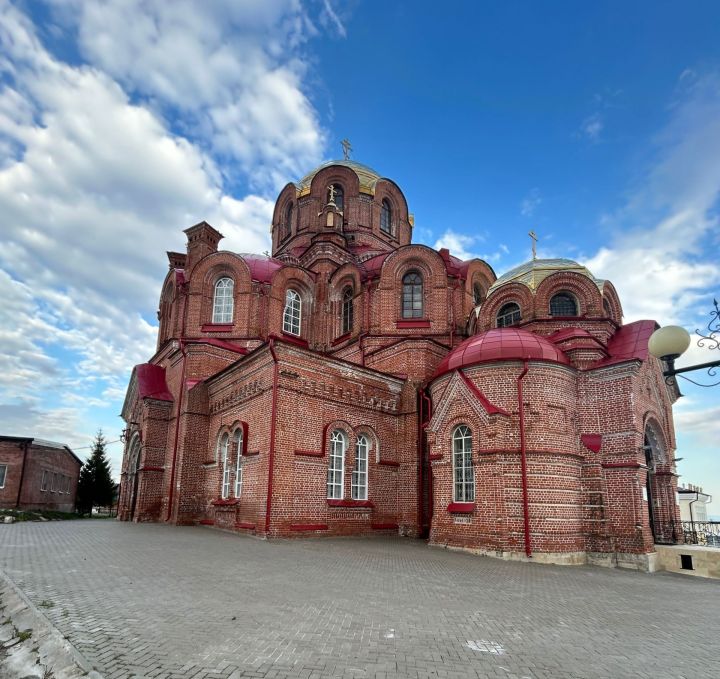 В Лаишево 125 лет назад заложили первый камень Троицкой церкви