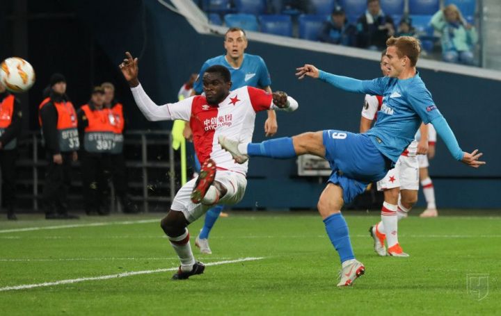 Футбол. Два российских клуба из трех одержали победы в играх Лиги Европы.
