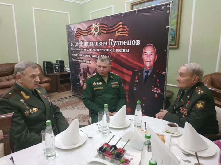 Герой Советского Союза Борис Кузнецов отправился на встречу с Президентом России