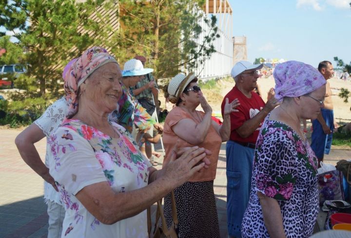Казанские гости повеселились на лаишевской набережной