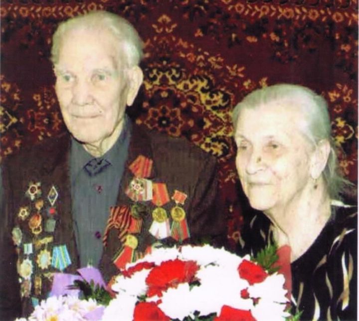 65 лет совместной жизни празднует семья Шкудовых