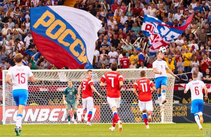 Футбол. Сборная России разгромила Чехию в товарищеском матче