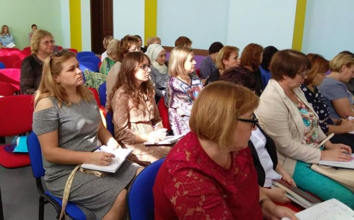 В Управлении образования Лаишевского района подвели итоги воспитательной работы