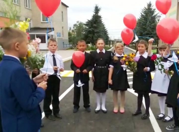 Учащиеся Лаишевского района вспоминают погибших в Беслане