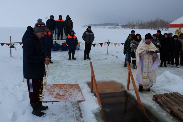 Православные верующие Лаишевского района отмечают Крещение Господне