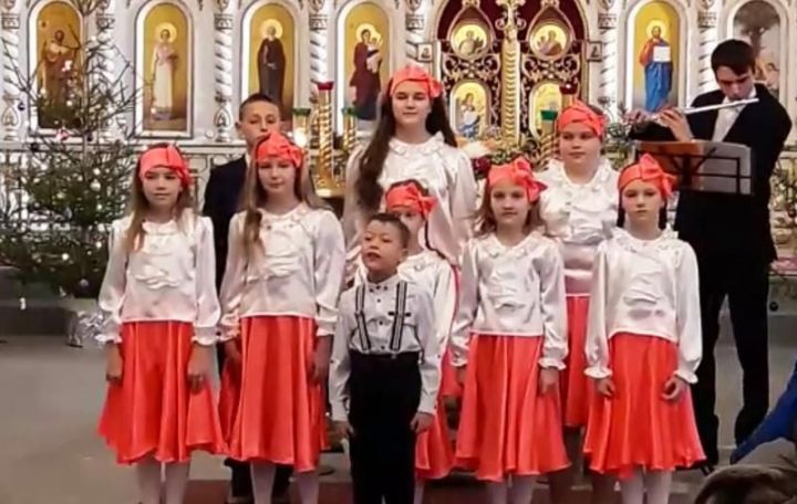 Чудесные детские голоса звучали в храме на Рождественском концерте