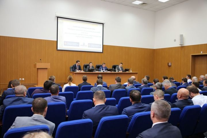 Сельхозпроизводителям Татарстана рассказали о возможностях выгодного приобретения минеральных удобрений через биржу