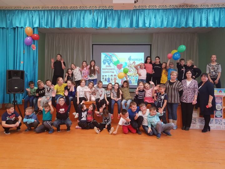 Лаишевские школьники узнали о ноябрьских праздниках в России и Татарстане
