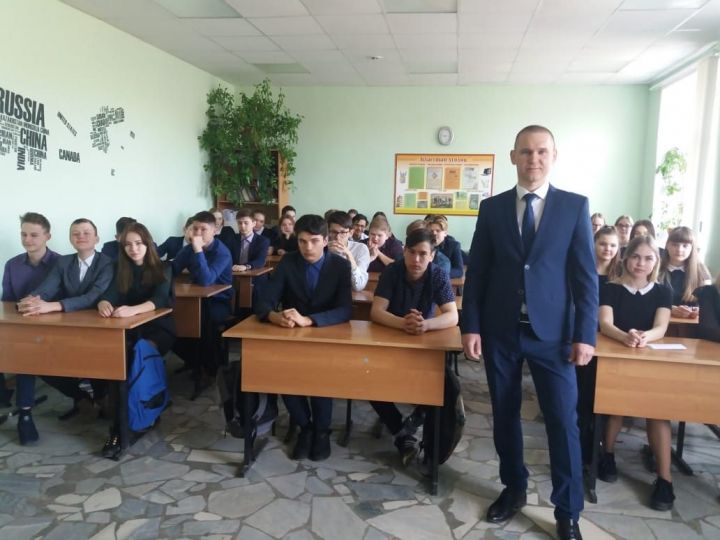 Девятиклассники Лаишевской гимназии №1 встретились с мировым судьей