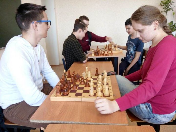Итоги шахматного турнира на призы директора Лаишевской СОШ №2 Зульфии Газизуллиной