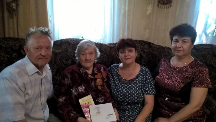 Жительница Лаишева, ветеран труда отметила 90-летний юбилей