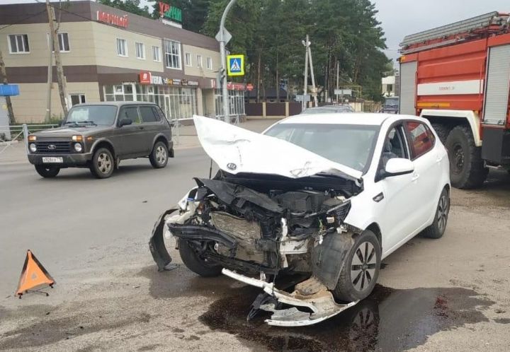 Водитель пострадал в результате аварии в Лаишевском районе
