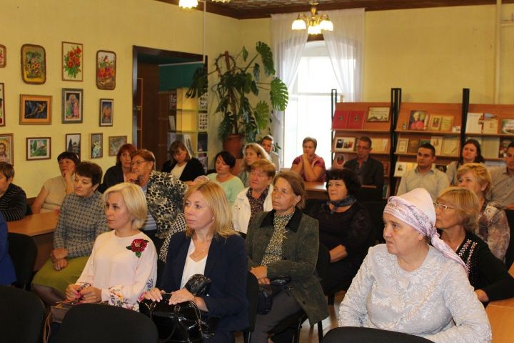 Лаишевские общественники и активисты встретились с депутатом Госсовета РТ