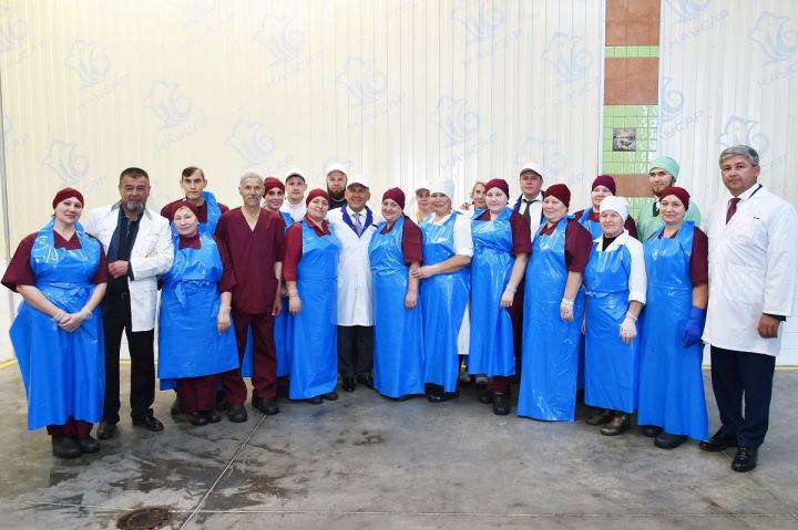 Президент Татарстана посетил мясокомбинат в Лаишевском районе