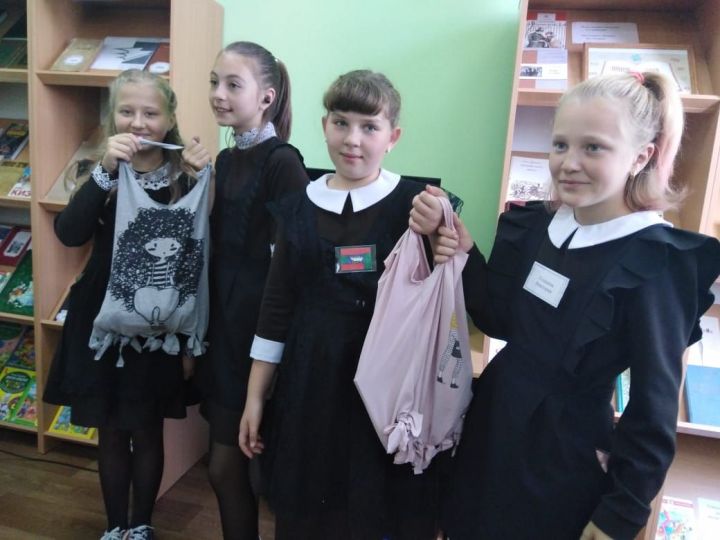 Школьниц Лаишевского района учат делать эко-сумки