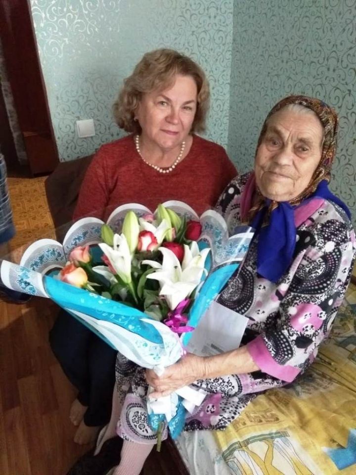 Жительницу Тетеева Наталью Гавриловну Недышылову поздравили с юбилеем