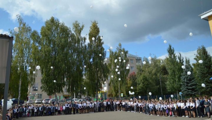 Школьники Лаишевского района почтили память погибших в Беслане