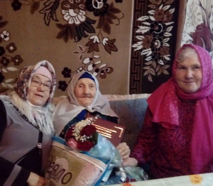 Жительница Лаишевского района отпраздновала 90-летний юбилей