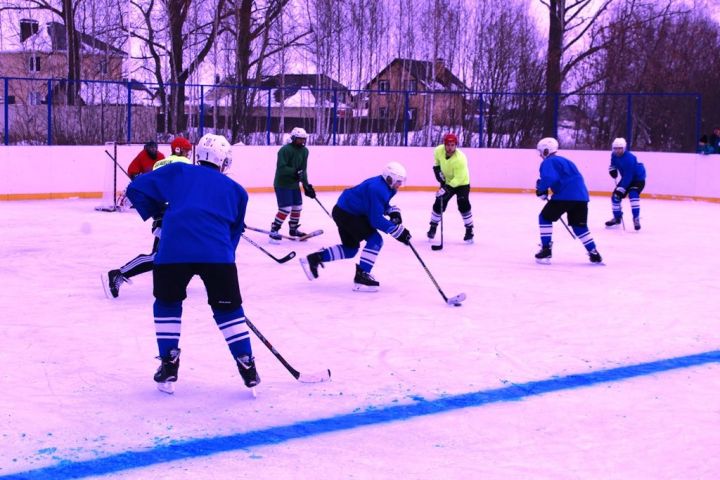 В Лаишевском районе открылась новая хоккейная коробка