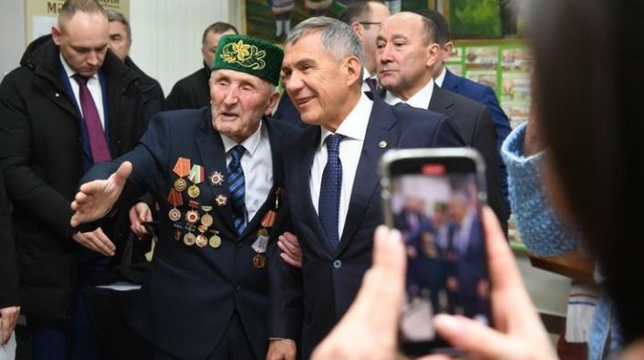 Все ветераны Великой Отечественной войны в Татарстане получат ко Дню Победы 100 000 рублей