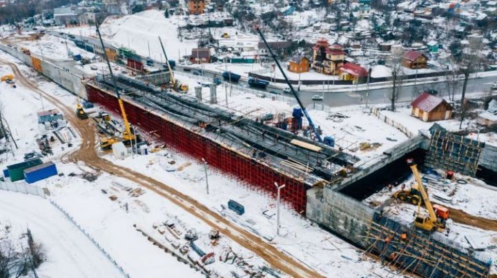 Первый этап строительства путепровода Большого Казанского кольца набирает обороты